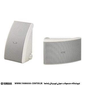 دو اسپیکر دیواری دکوراتیو سفید یاماها NS-AW592 با طراحی متفاوت روی پس‌زمینه سفید