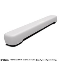 ساندبار سفید یاماها SR-C20A با طراحی باریک و کشیده روی پس‌زمینه سفید
